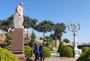Ağcabədidə gənclər Heydər Əliyev Mərkəzini ziyarət etmişlər FOTOLAR