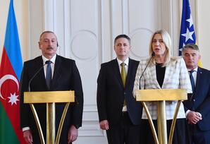İlham Əliyev və Jelka Tsviyanoviç mətbuata bəyanatlarla çıxış ediblər