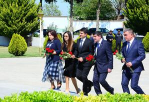 Ulu Öndərin ömür yolu Vətənə və xalqa sədaqət nümunəsidir FOTOLAR