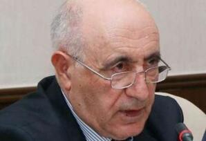 TARİX YAZAN BÖYÜK ŞƏXSİYYƏT DƏYİRMİ MASA