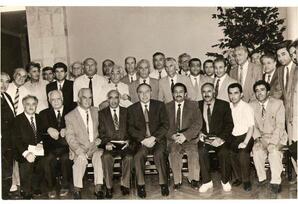 TARİX YAZAN BÖYÜK ŞƏXSİYYƏT DƏYİRMİ MASA