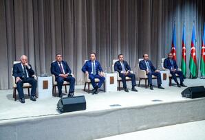 “Ulu öndər Heydər Əliyev və Azərbaycanda milli intibah dövrü” FOTOLAR