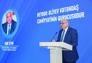 “Müstəqil Azərbaycanın Banisi” FOTOLAR