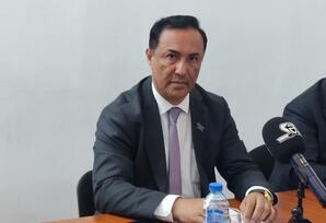 "Tarix yazan Böyük Şəxsiyyət" DƏYİRMİ MASA
