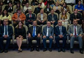 ATU-da Ulu Öndər Heydər Əliyevin 100 illik yubileyi münasibəti ilə tədbir keçirilib FOTOLAR