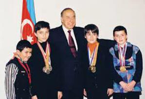 HEYDƏR ƏLİYEVİN UŞAQLIQ VƏ GƏNCLİK İLLƏRİ TƏHLİL