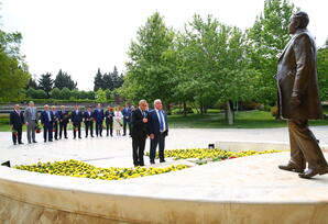 Binəqədi rayonunda Ulu Öndərin yubileyinə həsr olunmuş tədbir keçirilib FOTOLAR