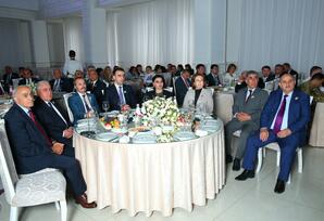 Binəqədi rayonunda Ulu Öndərin yubileyinə həsr olunmuş tədbir keçirilib FOTOLAR