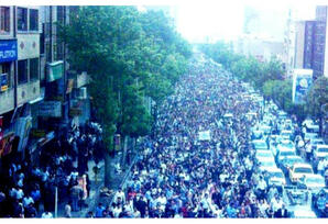 İRAN: 17 il öncəki may TƏRS BAXIŞ