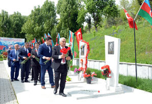 DAŞKƏSƏNDƏ ULU ÖNDƏRİN YUBİLEYİNƏ HƏSR OLUNMUŞ KONFRANS KEÇİRİLİB FOTOLAR