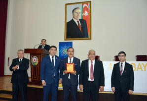 DAŞKƏSƏNDƏ ULU ÖNDƏRİN YUBİLEYİNƏ HƏSR OLUNMUŞ KONFRANS KEÇİRİLİB FOTOLAR