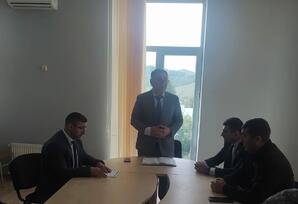 Gədəbəydə Müstəqillik Günü ilə bağlı dəyirmi masa keçirilib FOTOLAR