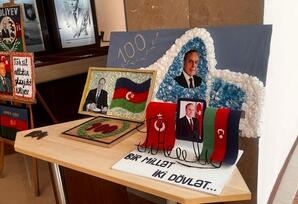 “Zamanı xalqının xilaskarlığına yönəldən dahi” FOTOLAR