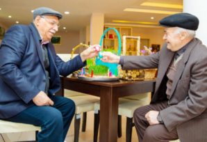 Gözüm yoldadır, qulağım səsdə…