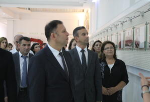 Samuxda gənc partiya fəalları Heydər Əliyev Mərkəzini ziyarət ediblər FOTOLAR