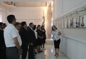 Samuxda gənc partiya fəalları Heydər Əliyev Mərkəzini ziyarət ediblər FOTOLAR