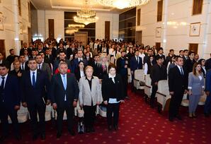 Gənclərimiz Heydər Əliyev irsini dərindən öyrənməlidirlər FOTOLAR