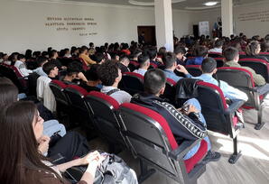 “Şanlı Zəfər tarixi: praqmatik gənclər siyasəti və milli vətənpərvərlik dəyərləri”