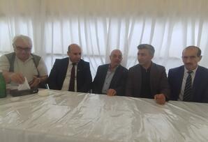 YAP fəalları şəhid polkovnik Əkrəm Şadmanovun məzarını ziyarət ediblər FOTOLAR