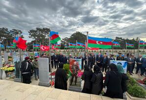 Vətən Müharibəsi Şəhidi Əliyev İmran Əli oğlunun əziz xatirəsi yad edildi FOTOLAR