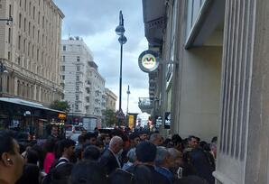 Metroda növbə... PROBLEM