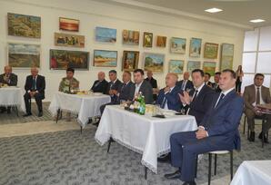 Prezident yalnız öz xalqına arxalanır FOTOLAR