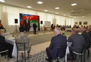 Prezident yalnız öz xalqına arxalanır FOTOLAR
