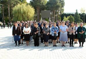 “Qətiyyətli Prezident, Müzəffər Ali Baş Komandan FOTOLAR