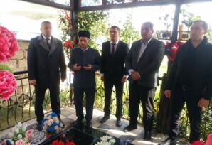 Gədəbəydə şəhid məzarları ziyarət olunub FOTOLAR