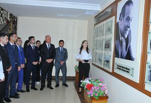 Kürdəmirdə gənc partiya fəalları Heydər Əliyev Mərkəzini ziyarət ediblər FOTOLAR