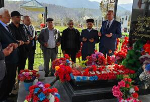 Şahdağ kəndində şəhid Rafiz Hüseynovun məzarı ziyarət edilib FOTOLAR