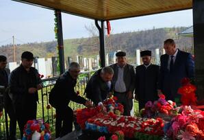 Şahdağ kəndində şəhid Rafiz Hüseynovun məzarı ziyarət edilib FOTOLAR
