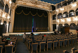 Teatr və konsert: hansına üstünlük veririk və nəyə görə?..