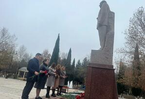 12 dekabr-Ulu öndər Heydər Əliyevin anım günüdür FOTOLAR