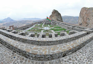 Naxçıvan Muxtar Respublikası-100
Naxçıvan özü özündən danışır...