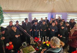 Fərzalı kəndində Elmət Suleymanovun məzarı ziyarət olunub FOTOLAR