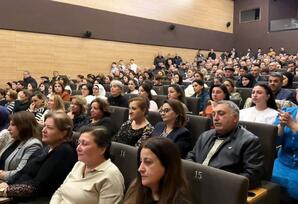 “Bizimkilər”, “Bizimkilər-2” kitablarının təqdimatı keçirilib