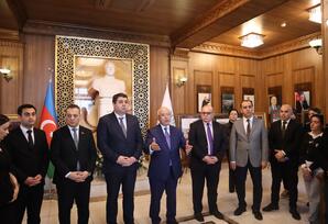 Yasamal rayonunda “Heydər Əliyev-Unudulmaz Lider” adlı foto xalça sərgisi təşkil olunub - ŞƏRH
