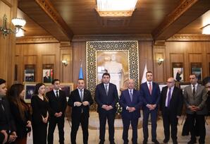 Yasamal rayonunda “Heydər Əliyev-Unudulmaz Lider” adlı foto xalça sərgisi təşkil olunub - ŞƏRH