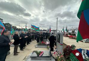 Şəhid Əliyev Emil Elman oğlunun doğum günündə əziz xatirəsi yad edildi