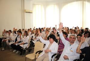 K.Fərəcova adına Elmi-Tədqiqat Pediatriya İnstitutuda hesabat seçki iclası keçirilib
