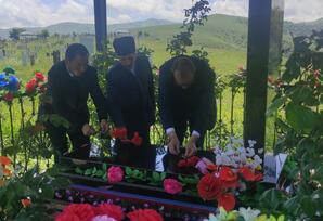 Qoşabulaq kəndində şəhid Əsgərov Hüseyn Ramiz  oğlunun  məzarı  ziyarət olunub FOTOLAR