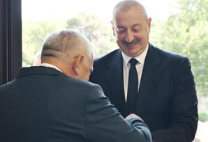 Prezident İlham Əliyev, birinci xanım Mehriban Əliyeva və qızları Leyla Əliyeva səs veriblər