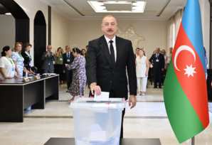 Prezident İlham Əliyev, birinci xanım Mehriban Əliyeva və qızları Leyla Əliyeva səs veriblər