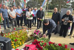 Şəhid Elşən Müslümovun doğum günündə məzarı ziyarət olunub