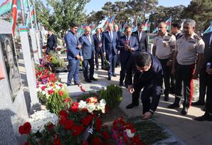 Şəhidlər Həmidağa Hüseynzadənin və Rəşad Mikayılzadənin məzarları ziyarət olunub FOTOLAR