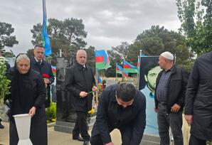 İkinci Fəxri xiyabanda 44 günlük Vətən müharibəsi şəhidlərinin əziz xatirələri dərin ehtiramla yad olunub