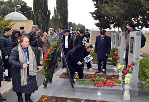 Şəhid hərbi pilot Famil Məmmədlinin xatirəsi yad edilib - FOTO 