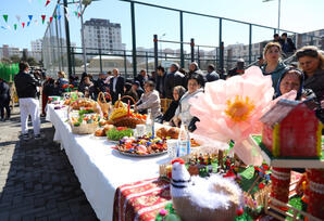 Paytaxtın abad məhəllələrindəki Novruz şənlikləri davam edir - FOTOLAR 