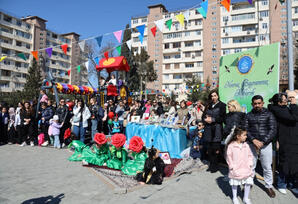 Paytaxtın abad məhəllələrindəki Novruz şənlikləri davam edir - FOTOLAR 